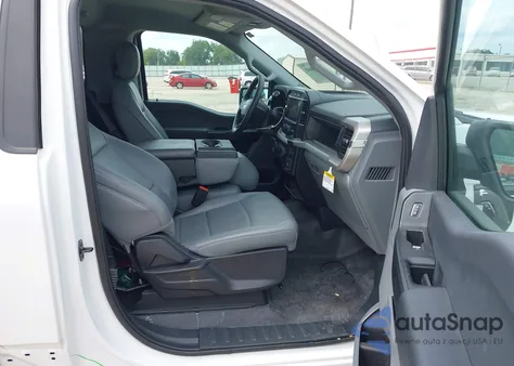 2023 Ford F-150 Xl z USA, uszkodzony, nr VIN 1FTMF1C52PKF59870